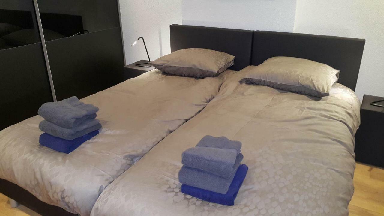 Apartment 6 *